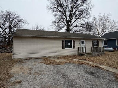 /international/us/117-manning-street-burlington-jct-mo-110106498912/