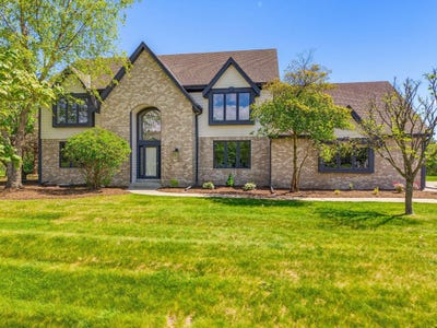 /international/us/278-mulberry-dr-delafield-wi-110108173084/