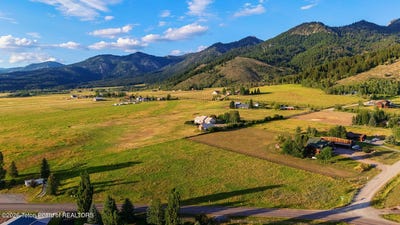 /international/us/386-saddle-drive-etna-wy-110109549405/
