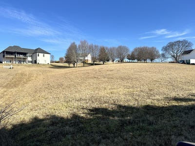 /international/us/192-bicentennial-drive-jefferson-city-tn-110110272481/