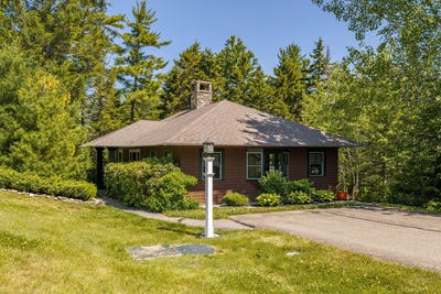 /international/us/35-osprey-circle-lincolnville-me-110109195368/