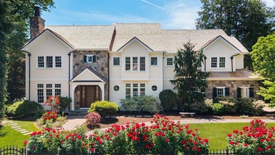 /international/us/8-valley-road-wellesley-ma-110109005884/