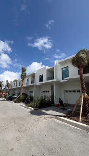 /international/us/2511-pierce-street-hollywood-fl-110107808685/