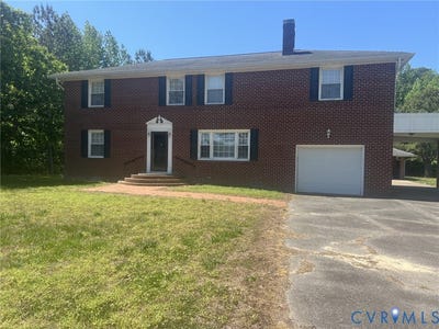 /international/us/9516-e-colonial-trail-smithfield-va-110107984193/