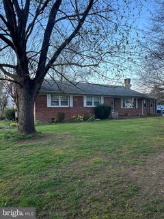 /international/us/2226-harney-road-littlestown-pa-110099097610/