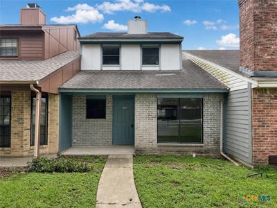 /international/us/104-maplewood-drive-victoria-tx-110108616270/