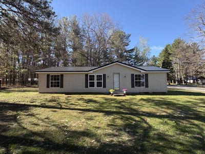 /international/us/w12809-2nd-st-engadine-mi-110108145339/