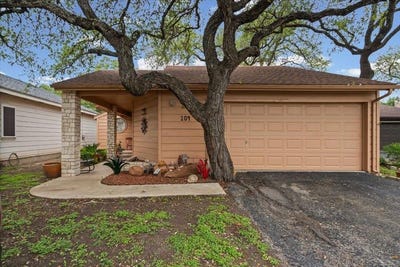 /international/us/104-overlook-cir-wimberley-tx-110108909651/