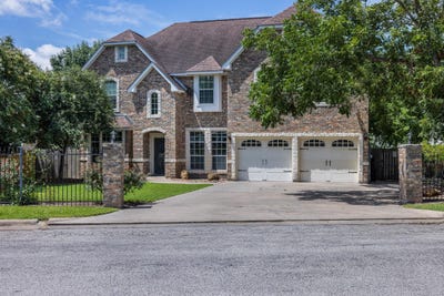 /international/us/929-n-horton-st-la-grange-tx-110100976645/?lang=en