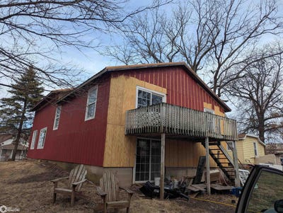 /international/us/706-w-briggs-avenue-fairfield-ia-110103677127/