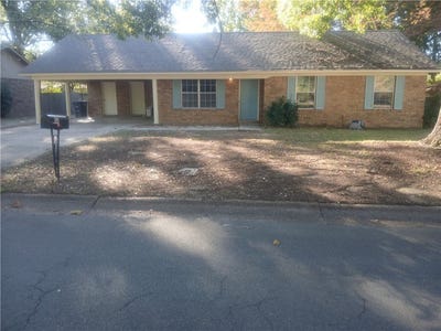 /international/us/12-barksdale-drive-searcy-ar-110120514084/