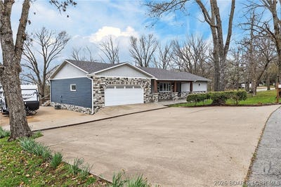 /international/us/49-estates-circle-camdenton-mo-110107198774/