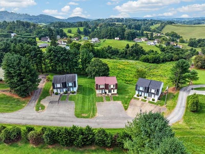 /international/us/308-armory-road-galax-va-110120004753/