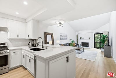 /international/us/8515-falmouth-ave-playa-del-rey-ca-110108032544/