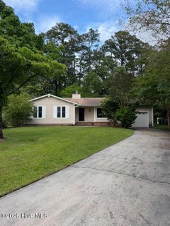 /international/us/206-little-john-lane-havelock-nc-110108119692/
