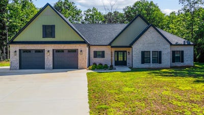 /international/us/336-somerset-drive-appomattox-va-110100718256/