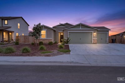 /international/us/5404-leonard-alvarado-road-bakersfield-ca-110108361667/