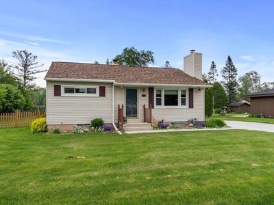 /international/us/3715-n-17th-street-sheboygan-wi-110100455061/