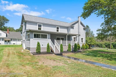 /international/us/206-homestead-drive-tobyhanna-pa-110107852625/