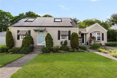 /international/us/45-woodhaven-road-pawtucket-ri-110108348123/