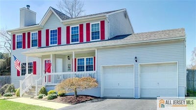 /international/us/33-cherry-blossom-drive-monroe-nj-110107315870/