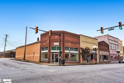 /international/us/226-e-main-street-union-sc-110109157938/