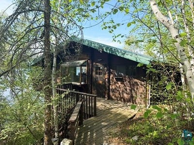 /international/us/14649-canadian-border-rd-ely-mn-110106182312/