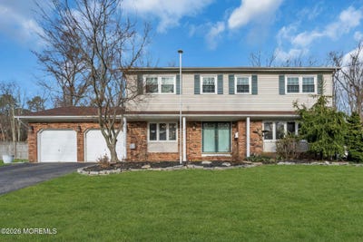 /international/us/14-pepperridge-road-howell-nj-110107058610/