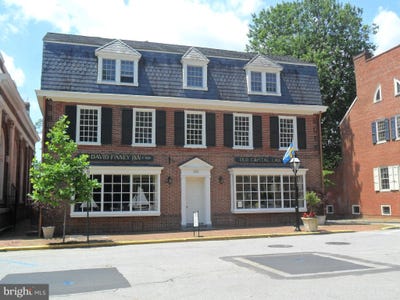 /international/us/222-delaware-st-new-castle-de-110108479070/