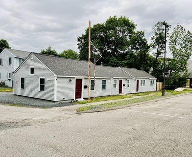 /international/us/13-elm-court-easton-ma-110108441997/