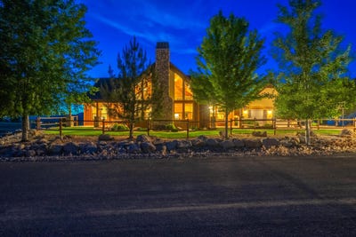 /international/us/1174-e-120-s-pine-valley-ut-110100583473/