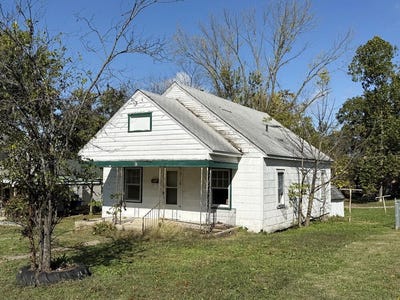 /international/us/121-w-lafayette-street-el-dorado-springs-mo-110107980725/