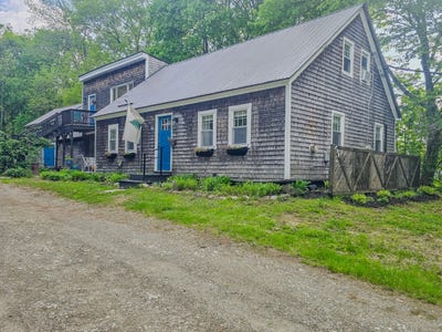 /international/us/99-kennebec-road-hampden-me-110108363460/
