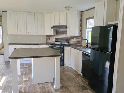 /international/us/1006-ashley-way-dandridge-tn-110108478921/