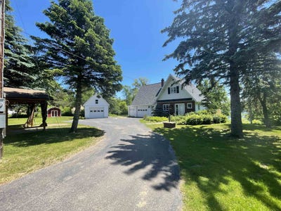 /international/us/642-county-route-42-massena-ny-110092413516/