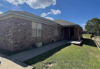 /international/us/215-s-ash-street-conway-ar-110101252727/