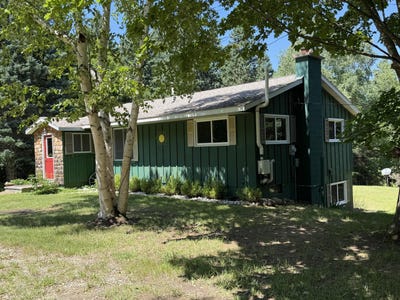 /international/us/n13851-ellen-st-grand-marais-mi-110109573100/