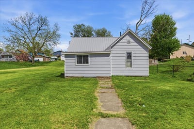 /international/us/610-center-street-grinnell-ia-110107802154/