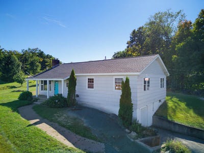 /international/us/245-buck-street-pembroke-nh-110110208890/