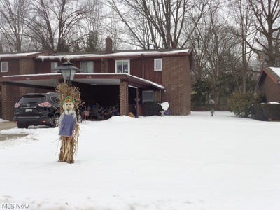 /international/us/9552-fernwood-drive-olmsted-falls-oh-110105730498/