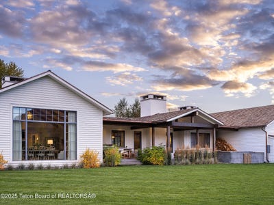 /international/us/5025-shoshone-drive-wilson-wy-110100772861/