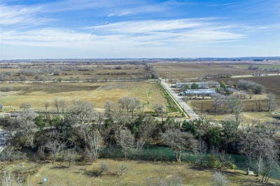 /international/us/333-quail-run-rd-martindale-tx-110107316322/