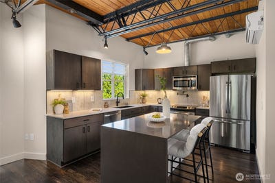/international/us/2371-harbor-avenue-sw-seattle-wa-110108346860/