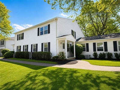 /international/us/30-foxcroft-fairport-ny-110108172493/
