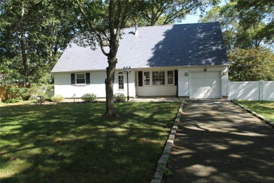 /international/us/11-roberts-road-shirley-ny-110101128309/?lang=pt