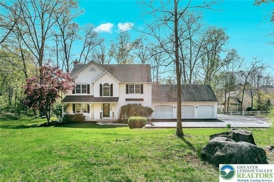 /international/us/2055-esten-road-milford-twp-pa-110099245135/