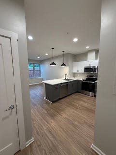 /international/us/214-kinne-st-east-syracuse-ny-110102060917/