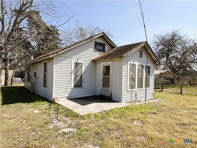 /international/us/4955-state-highway-119-goliad-tx-110106203085/