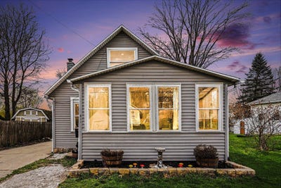 /international/us/811-9th-street-three-rivers-mi-110107084595/