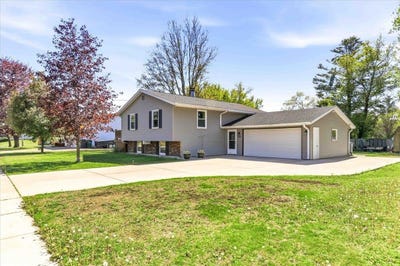 /international/us/2330-s-12th-street-wisconsin-rapids-wi-110108439812/